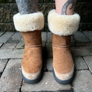 UGG Chestnut Back Lace Up Boot